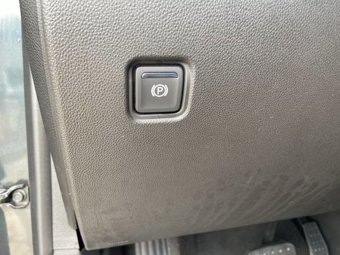 Used 2020 Chevrolet Blazer LT FWD image 47