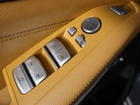 Used 2021 BMW X7 xDrive40i w/ Cold Weather Package image 25