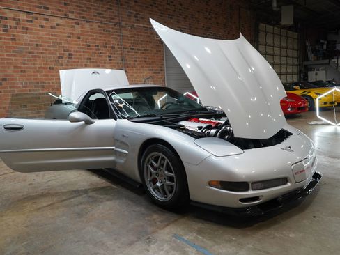Used 2003 Chevrolet Corvette Z06 w/ Memory Package, 3 Drivers RWD image 31
