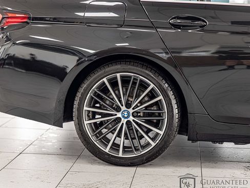Used 2023 BMW 530e xDrive w/ Convenience Package AWD/4WD image 10