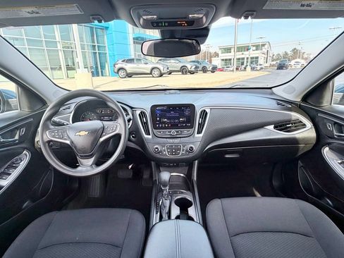 Used 2024 Chevrolet Malibu LT image 20
