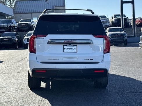 Used 2023 GMC Yukon XL AT4 w/ AT4 Premium Package image 4