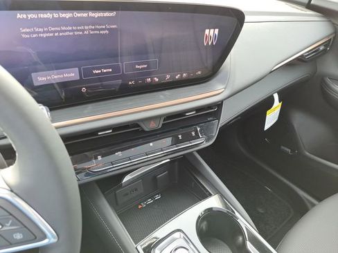 New 2026 Buick Envision Avenir image 25