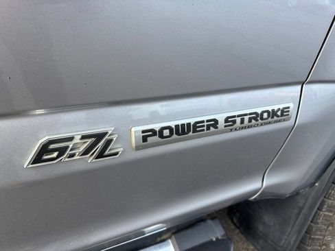 Used 2022 Ford F250 XLT w/ XLT Premium Package AWD/4WD image 7
