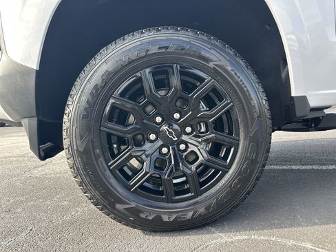 New 2026 Chevrolet Colorado W/T w/ WT Custom Package image 13