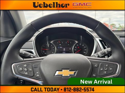 Used 2024 Chevrolet Equinox LT AWD/4WD image 26