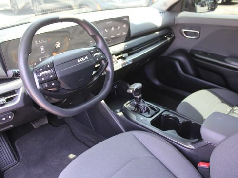 Used 2025 Kia K4 FWD image 21