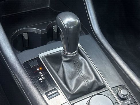 Used 2023 MAZDA MAZDA3 s image 19