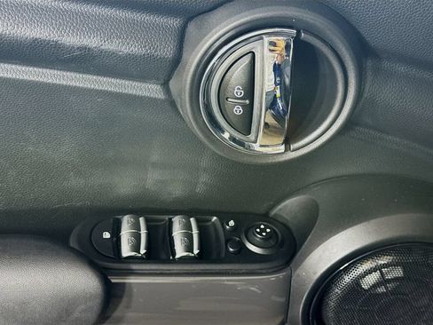Used 2017 MINI Cooper 4-Door Hardtop FWD image 22