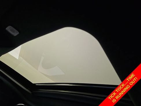 Used 2023 Toyota Highlander XSE AWD/4WD image 17