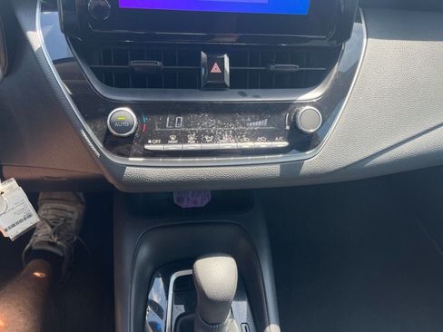 Used 2025 Toyota Corolla LE FWD image 14