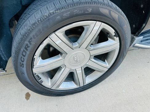 Used 2018 Cadillac Escalade 4WD image 34
