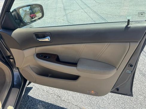 Used 2006 Honda Accord EX-L image 16