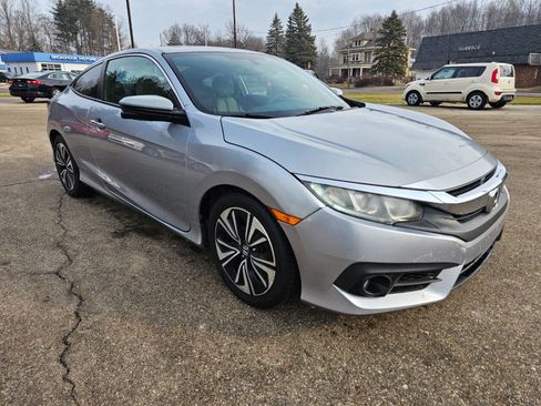 Used 2017 Honda Civic EX-T image 7