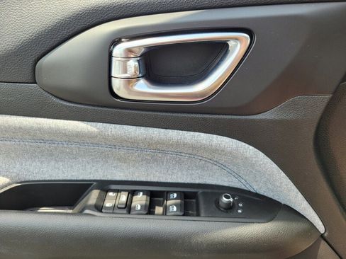 Used 2022 Jeep Compass Latitude image 27