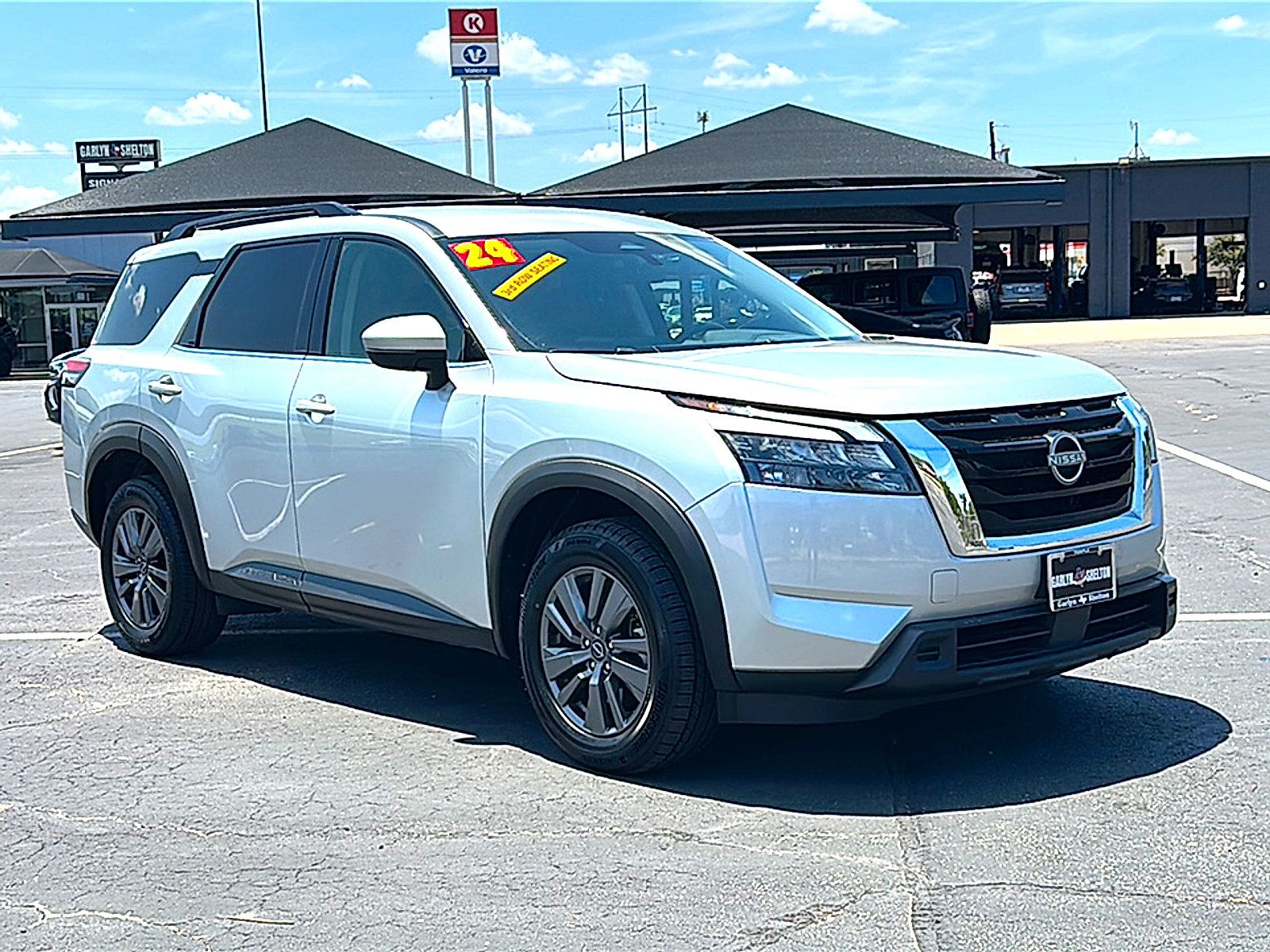 Used 2024 Nissan Pathfinder SV FWD image 10