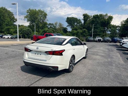 Certified 2022 Nissan Altima 2.5 SR FWD image 13