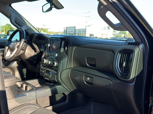 Used 2019 GMC Sierra 1500 SLT w/ SLT Premium Package AWD/4WD image 17