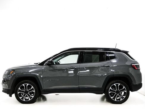 Used 2022 Jeep Compass Limited w/ Sun and Sound Group AWD/4WD image 6