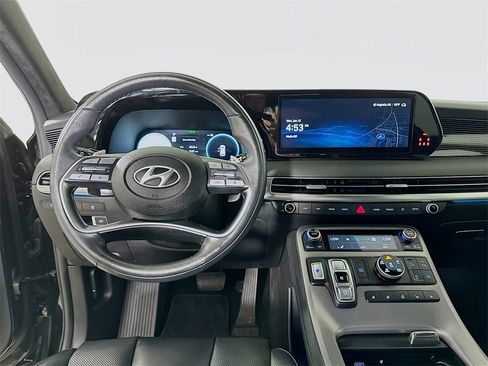 Used 2024 Hyundai Palisade Calligraphy image 19