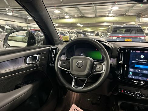 Used 2023 Volvo C40 P8 Recharge Ultimate AWD/4WD image 24