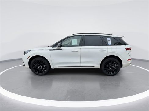 New 2026 Lincoln Corsair Premiere image 5