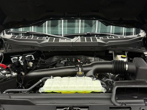 Used 2026 Ford F150 Lariat AWD/4WD image 19