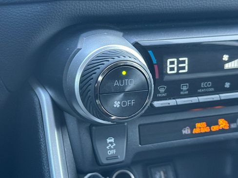 Used 2024 Toyota RAV4 XLE image 30