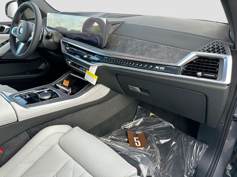 New 2026 BMW X5 sDrive40i w/ M Sport Package RWD image 22