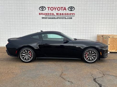 Used 2025 Ford Mustang GT Premium image 1