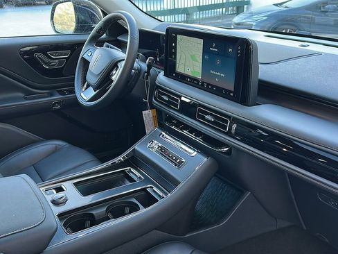 New 2026 Lincoln Aviator Reserve w/ Illumination Package AWD/4WD image 6