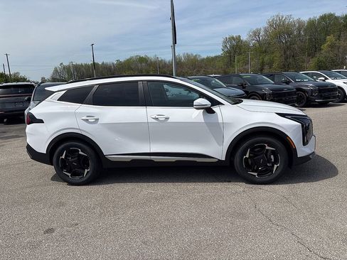 New 2026 Kia Sportage EX FWD image 2