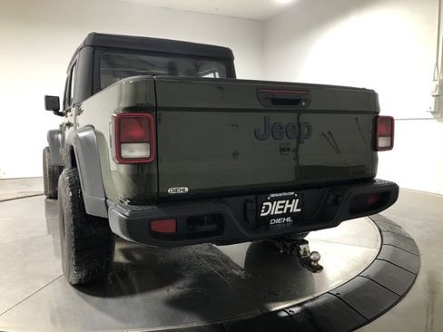 Used 2021 Jeep Gladiator Sport image 5