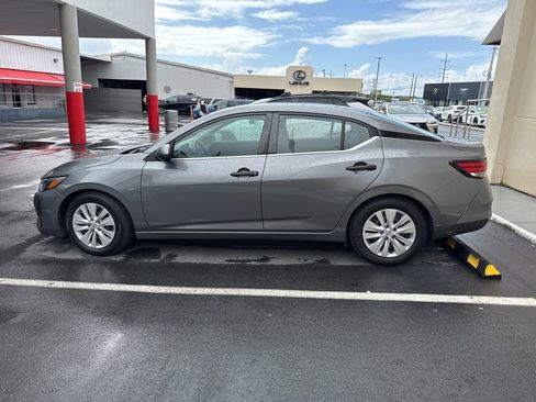 Used 2024 Nissan Sentra S FWD image 8
