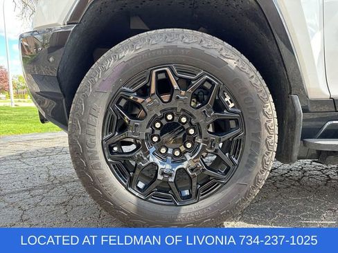 Used 2025 GMC Hummer EV 2X AWD/4WD image 33