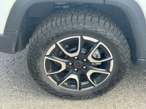 Certified 2025 Jeep Compass Trailhawk AWD/4WD image 12