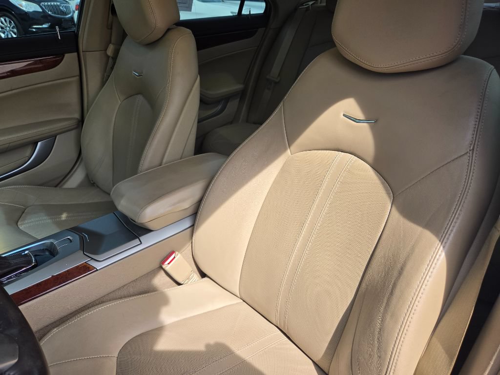 Used 2011 Cadillac CTS Luxury RWD image 18