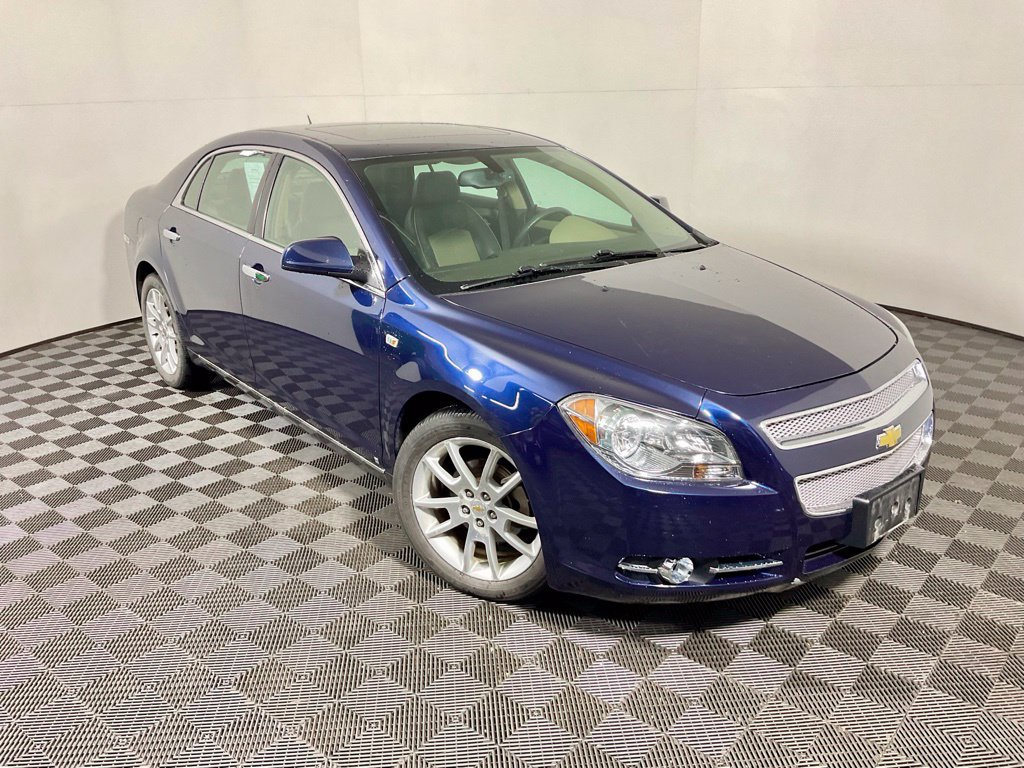 Used 2008 Chevrolet Malibu LTZ w/ Rear Power Package FWD image 4