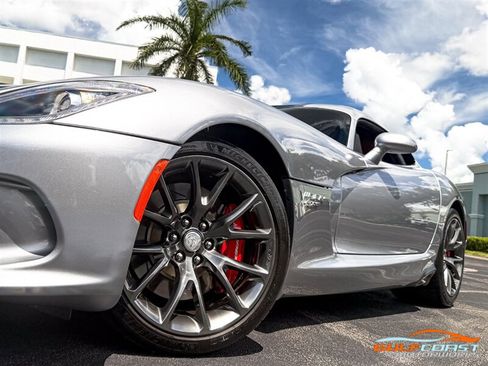 Used 2017 Dodge Viper GTS RWD image 11