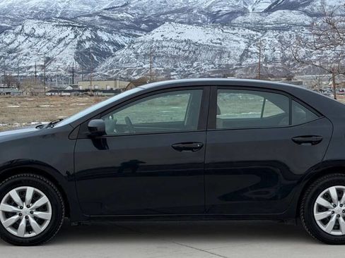 Used 2015 Toyota Corolla LE image 5