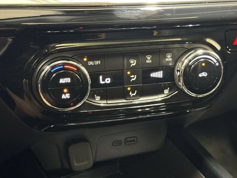 Certified 2024 Chevrolet Trax ACTIV w/ Sunroof Package FWD image 20