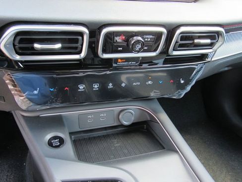 New 2026 Nissan Sentra SR FWD image 25
