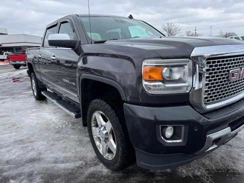 Used 2015 GMC Sierra 2500 Denali image 12