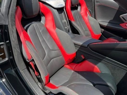 Used 2023 Chevrolet Corvette Stingray Premium Conv w/ Z51 Performance Package image 24