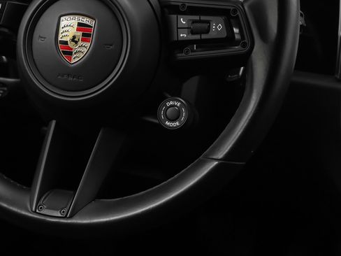 Certified 2023 Porsche Macan Turbo AWD/4WD image 34