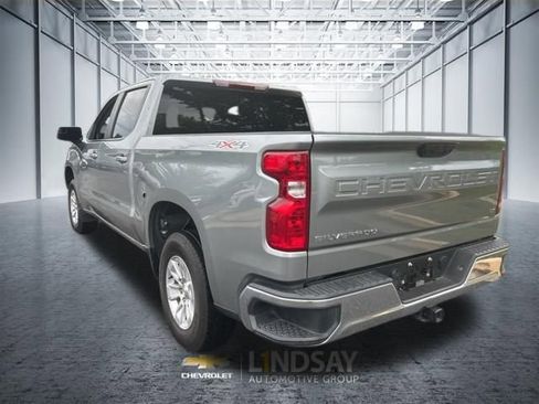 Used 2025 Chevrolet Silverado 1500 LT AWD/4WD image 6