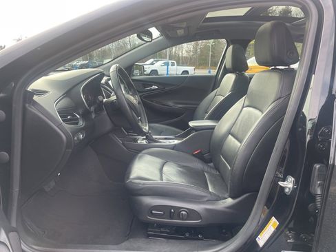 Used 2023 Chevrolet Malibu LT w/ Midnight Edition image 27