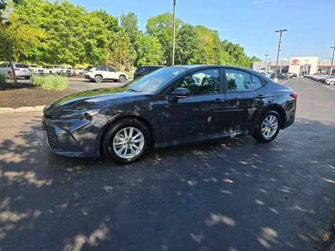Used 2025 Toyota Camry LE FWD image 3