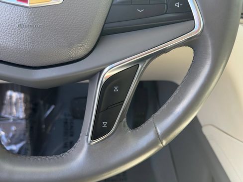 Used 2017 Cadillac XT5 Premium Luxury w/ LPO, Wheel Lock Package AWD/4WD image 18