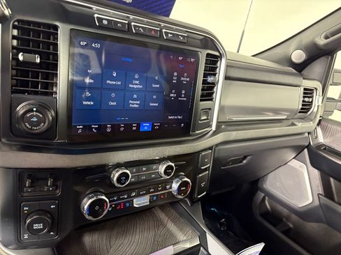 Certified 2024 Ford F350 Platinum w/ FX4 Off-Road Package image 18